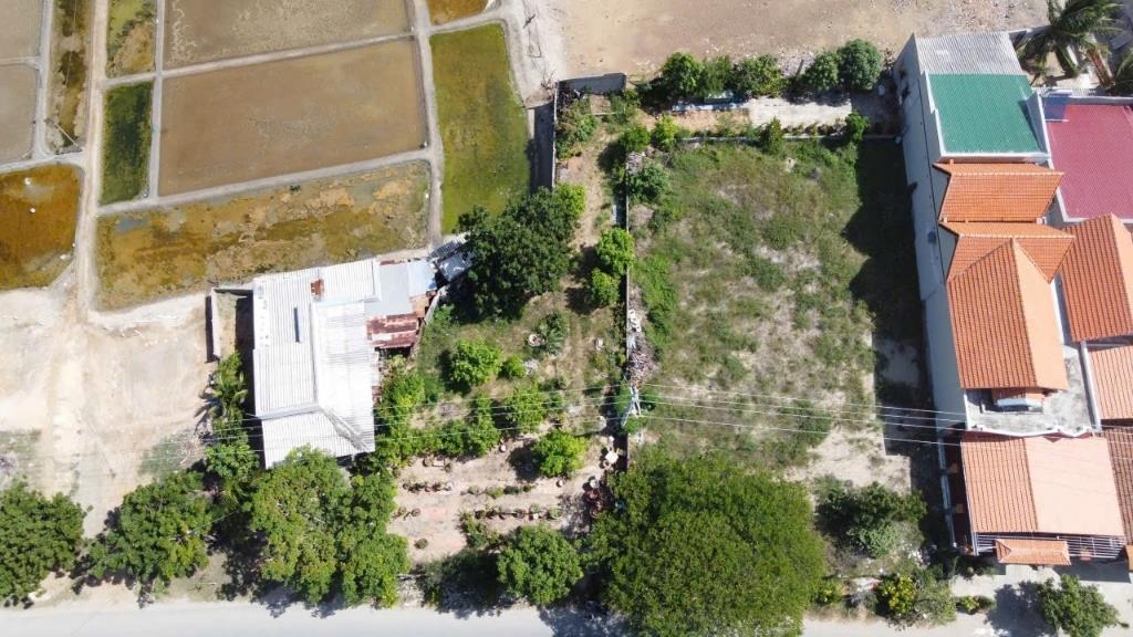 Cần bán mảnh đất 447 m2, mặt tiền 15m, hướng Tây-Nam tại Ninh Hải - Ninh Thuận, giá tốt