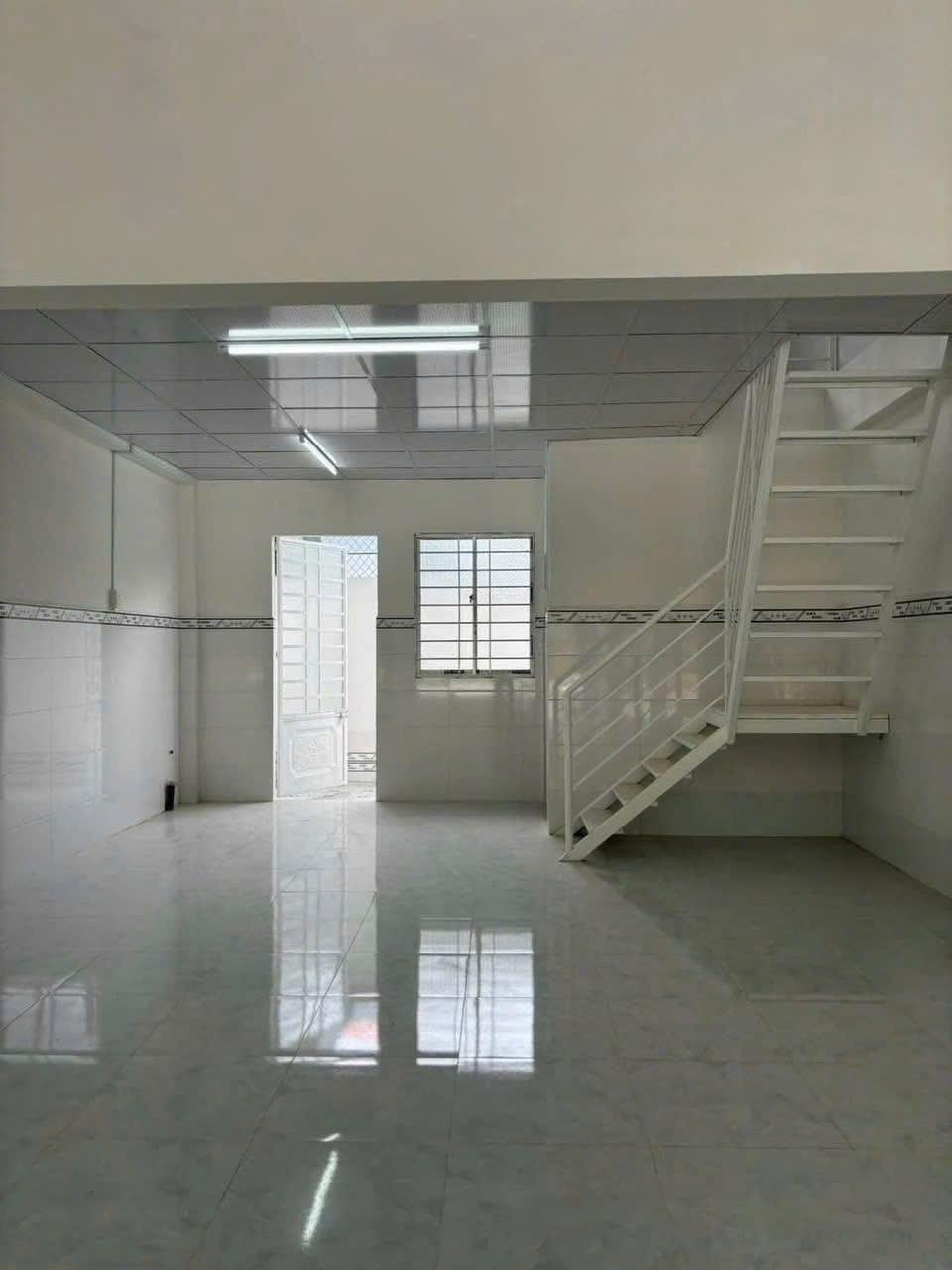 Sở hữu ngay nhà shr 140 m2 tại Đường Trần Văn Chẩm - Tân Thông Hội - Củ Chi, giá 785 triệu