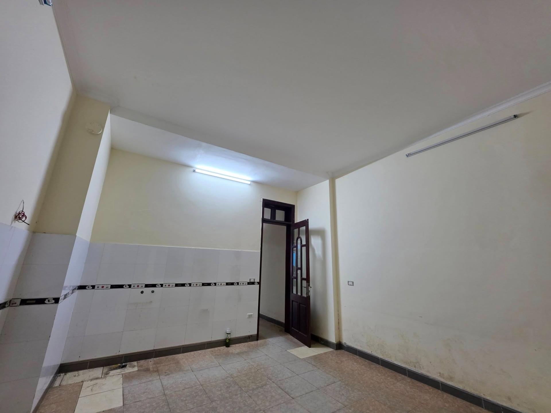 Cần bán ngay nhà đất 105 m2 tại Phố Trung Kính - Yên Hòa - Cầu Giấy - Hà Nội, giá 31,7 tỷ