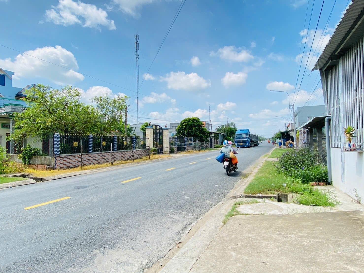 Cần bán gấp miếng đất 107 m2 tại Đường DT833B - Long Định - Cần Đước - Long An, giá 830 triệu