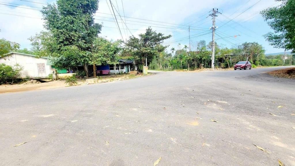 Cần bán gấp bán nhanh mảnh đất 1054 m2, mặt tiền 38m tại Phú Lộc - Thừa Thiên Huế, giá 1,28 tỷ