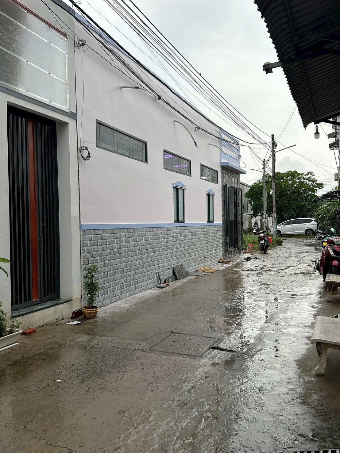 Cần bán gấp bán nhanh căn nhà 84 m2, hướng Tây-Bắc tại Phường Long Hòa - Bình Thủy, giá 2,29 tỷ