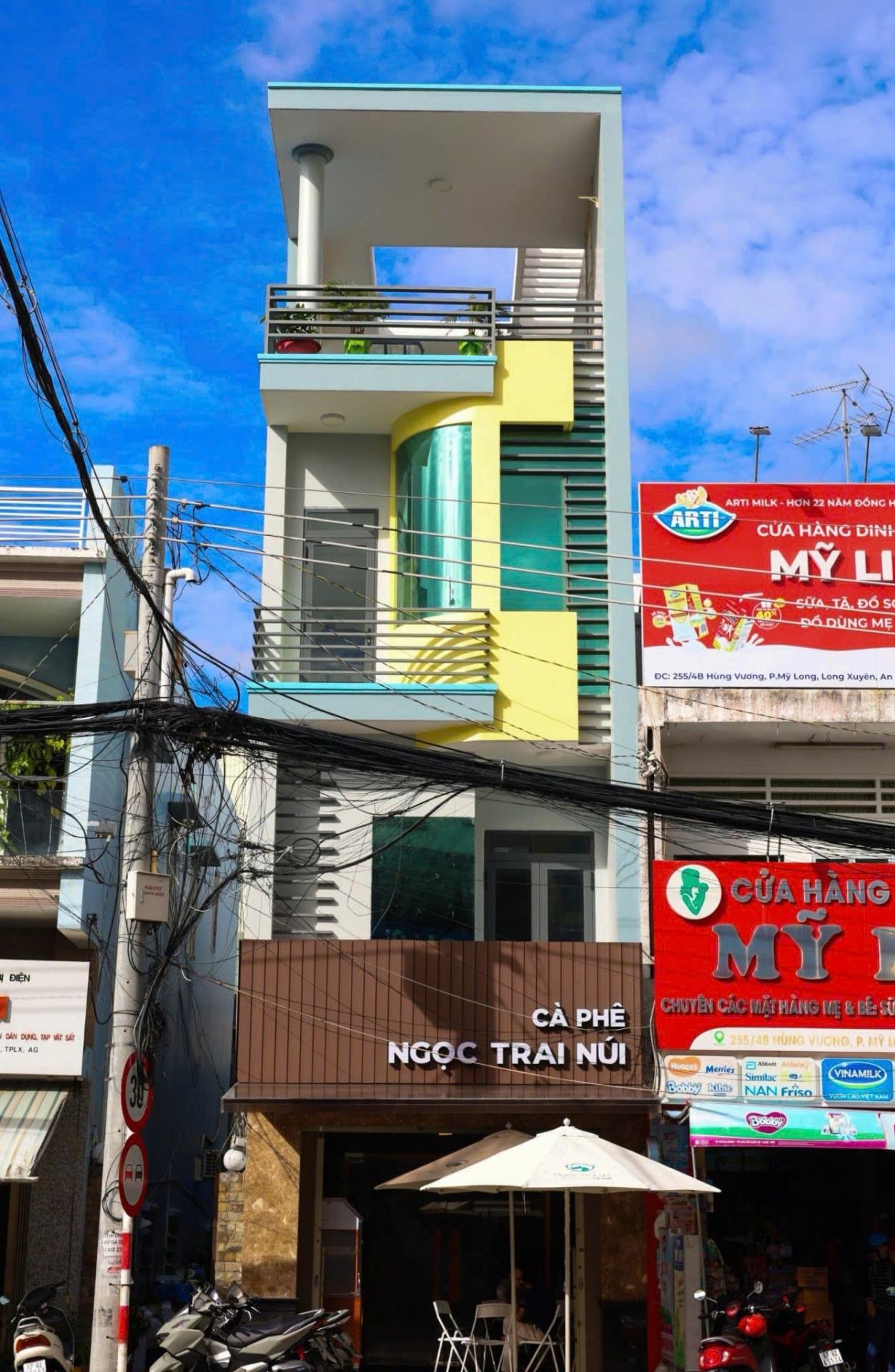 Cần bán gấp bán nhanh nhà mặt tiền 254 m2 tại Đường Hùng Vương - Long Xuyên, giá 16 tỷ