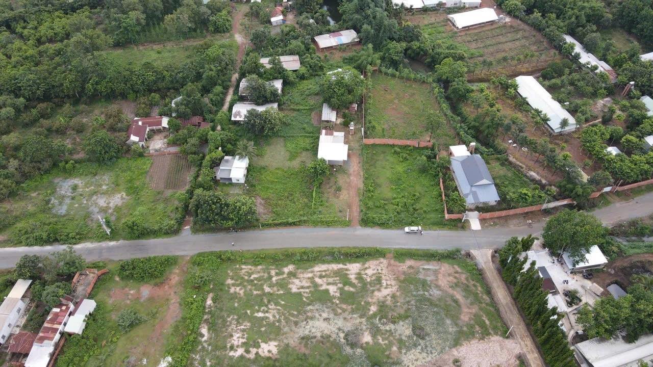 Cần bán đất nền 200 m2, hướng Bắc tại Phường An Lộc - Bình Long - Bình Phước, giá 360 triệu