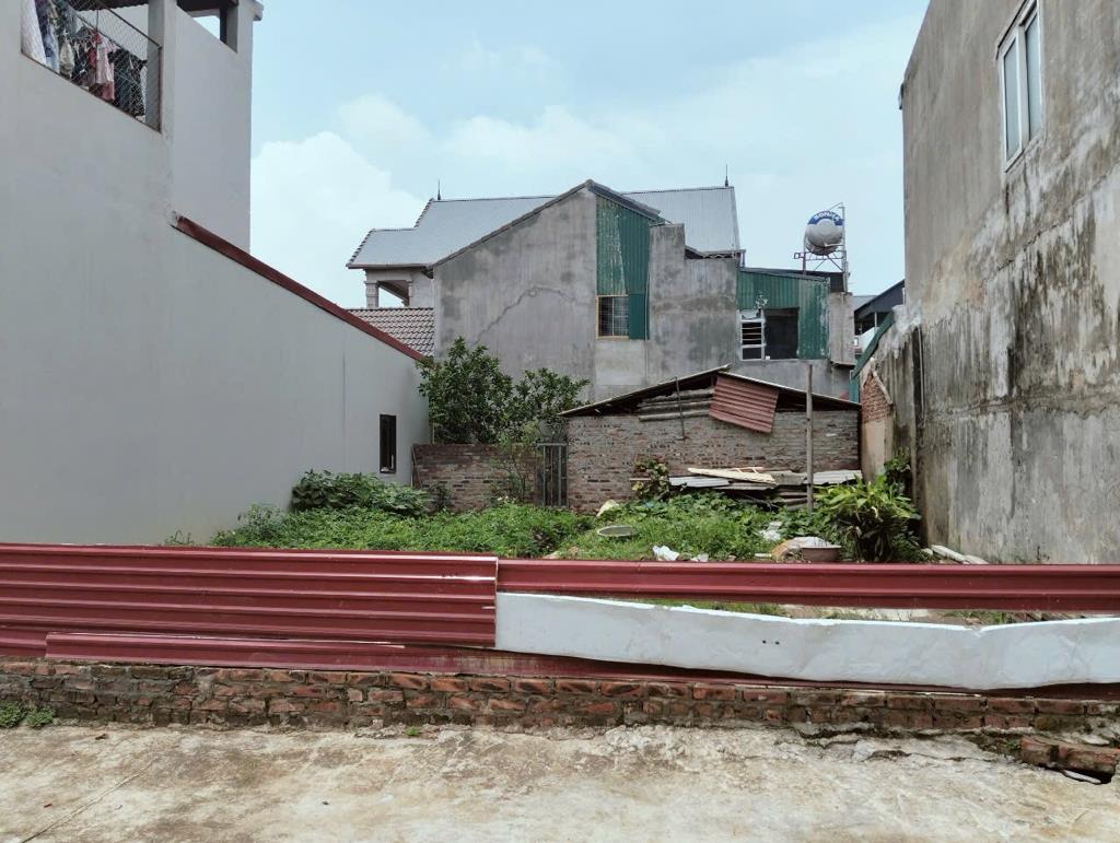 Cần bán gấp bán nhanh mảnh đất 99 m2, mặt tiền 8m, hướng Bắc tại Sóc Sơn - Hà Nội, giá tốt