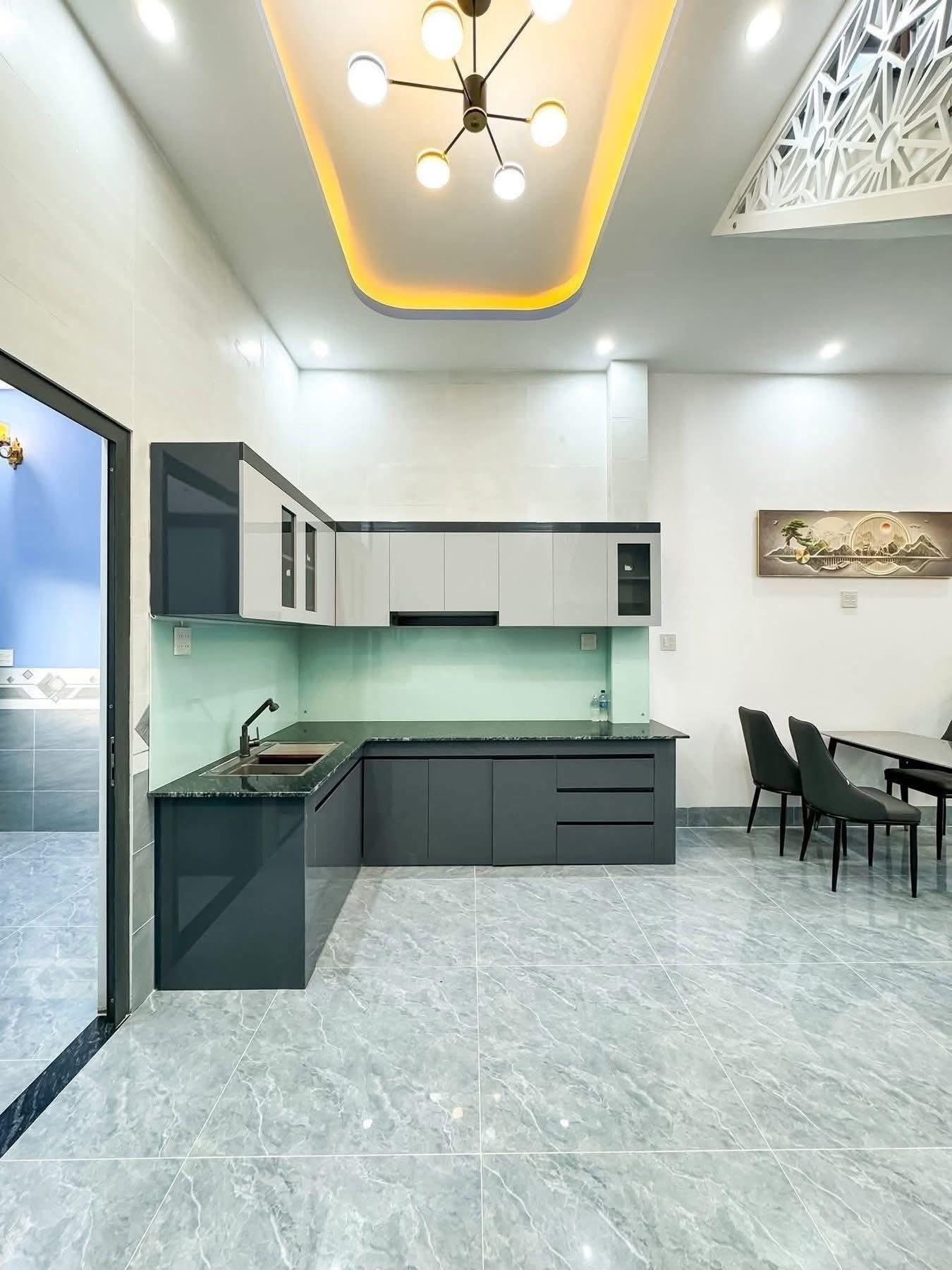 Cần bán ngay nhà riêng sổ đỏ 120 m2 tại Đường Bùi Ngọc Thu - Thủ Dầu Một, giá 1,8 tỷ