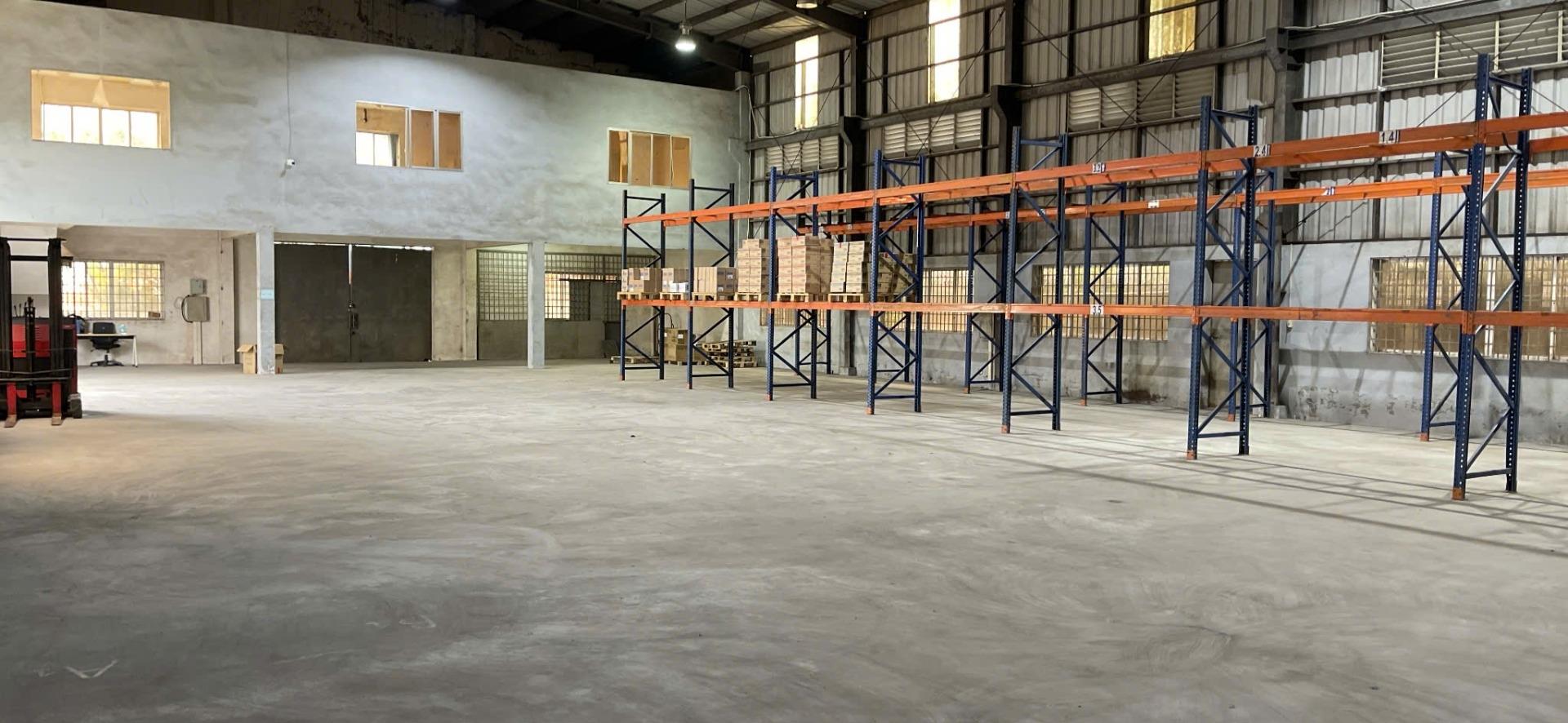 Cho thuê kho tại KCN Đài Tư. đường Nguyễn Văn Linh. Long Biên. Hà 