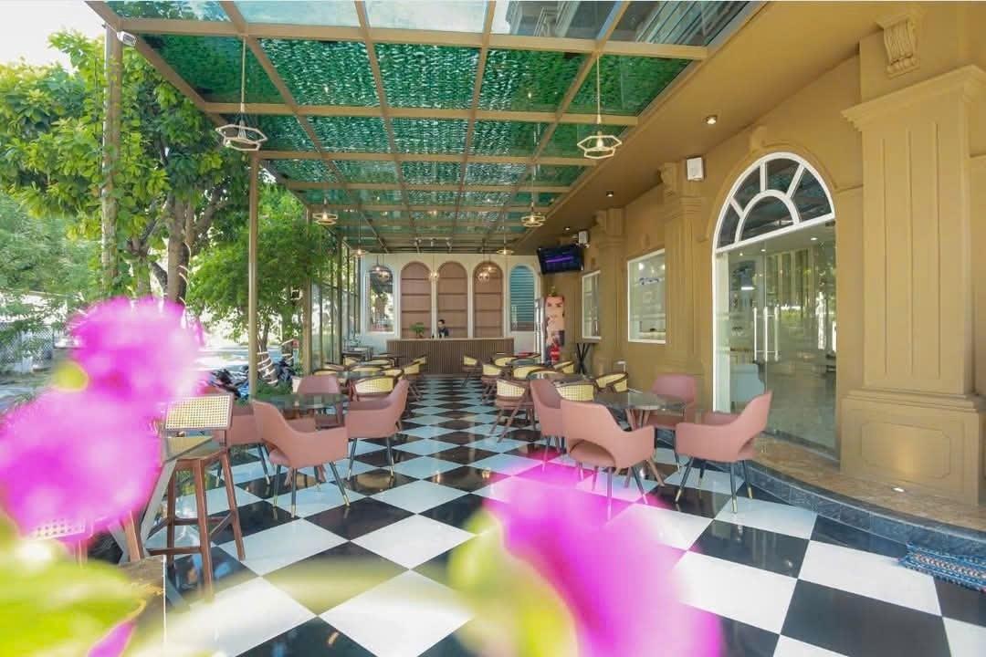 Chính chủ cần bán gấp khách sạn 2 mặt tiền, sát phố cổ hội an.