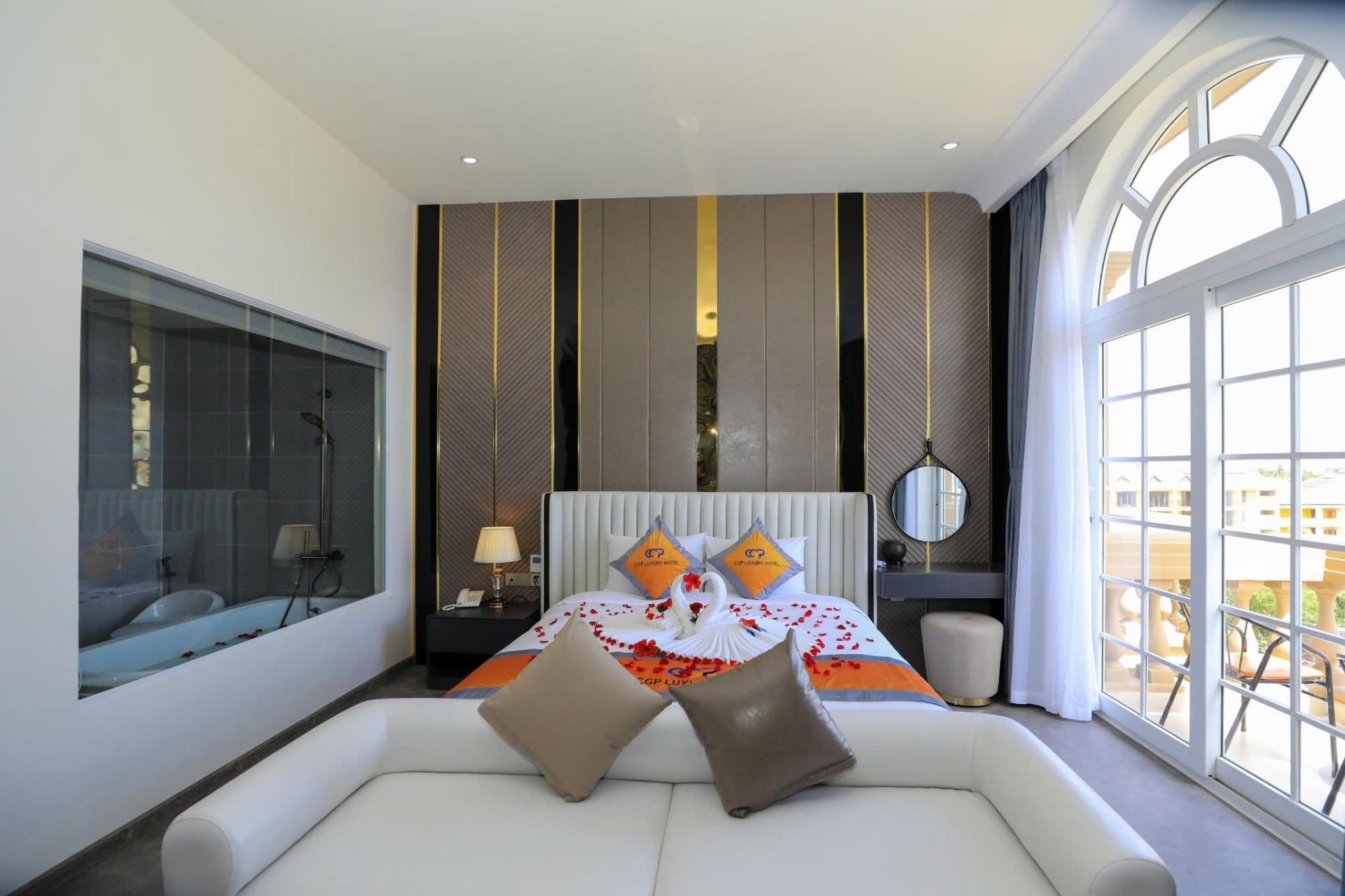 Chính chủ cần bán gấp khách sạn 2 mặt tiền, sát phố cổ hội an.