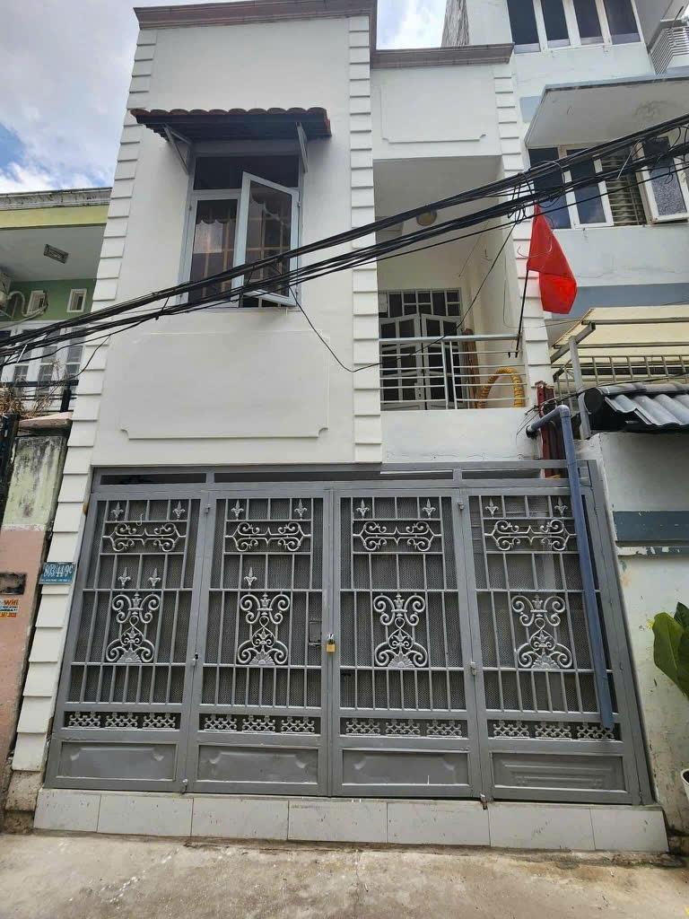 Cần bán nhà riêng sổ đỏ 64 m2 tại Đường Huỳnh Tấn Phát - Phú Thuận - Quận 7, giá 6,8 tỷ