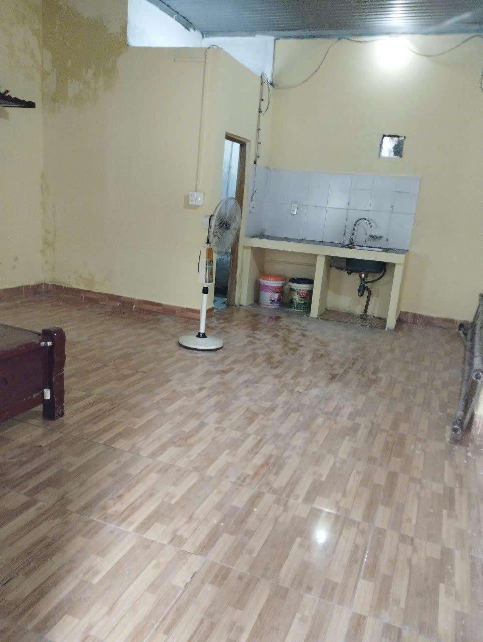 Cần cho thuê gấp nhà trọ, phòng trọ 75 m2 tại Đường Nguyễn Tất Thành - Vĩnh Yên, giá 2 triệu/tháng