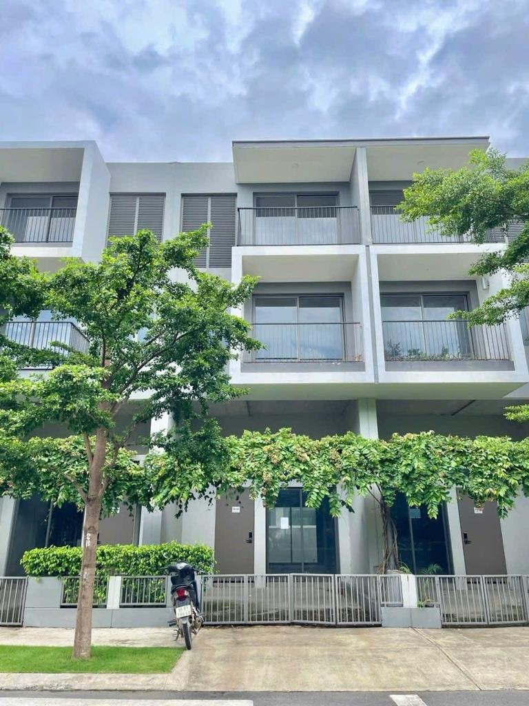 Bán nhanh biệt thự 210 m2, giá 5 tỷ tại Phường Tân Phước Khánh - Tân Uyên - Bình Dương