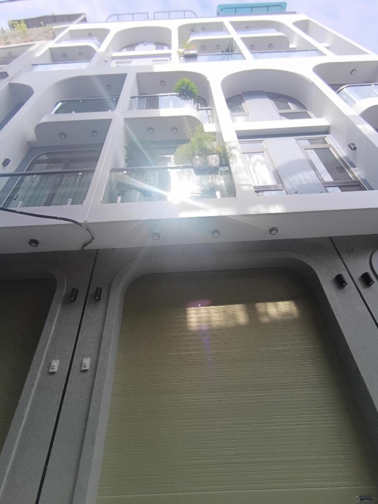 Cho thuê gấp căn nhà đẹp tại Phường Thạch Bàn - Long Biên - Hà Nội, 38 m2, giá 12,29 tỷ/tháng