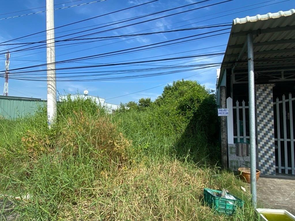 Cần bán gấp bán nhanh nhà mặt phố 292,20001220703125 m2 tại Đường Quốc Lộ 50 - Gò Công, giá 1,9 tỷ