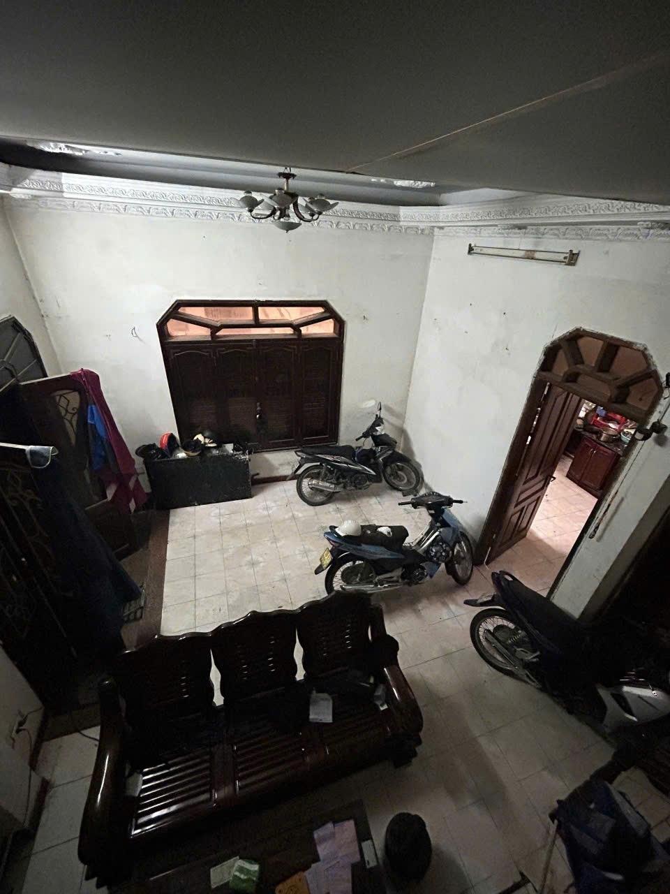 Cần cho thuê gấp căn nhà đẹp tại Phố Tạ Quang Bửu - Bách Khoa - Hai Bà Trưng, 43 m2, thỏa thuận