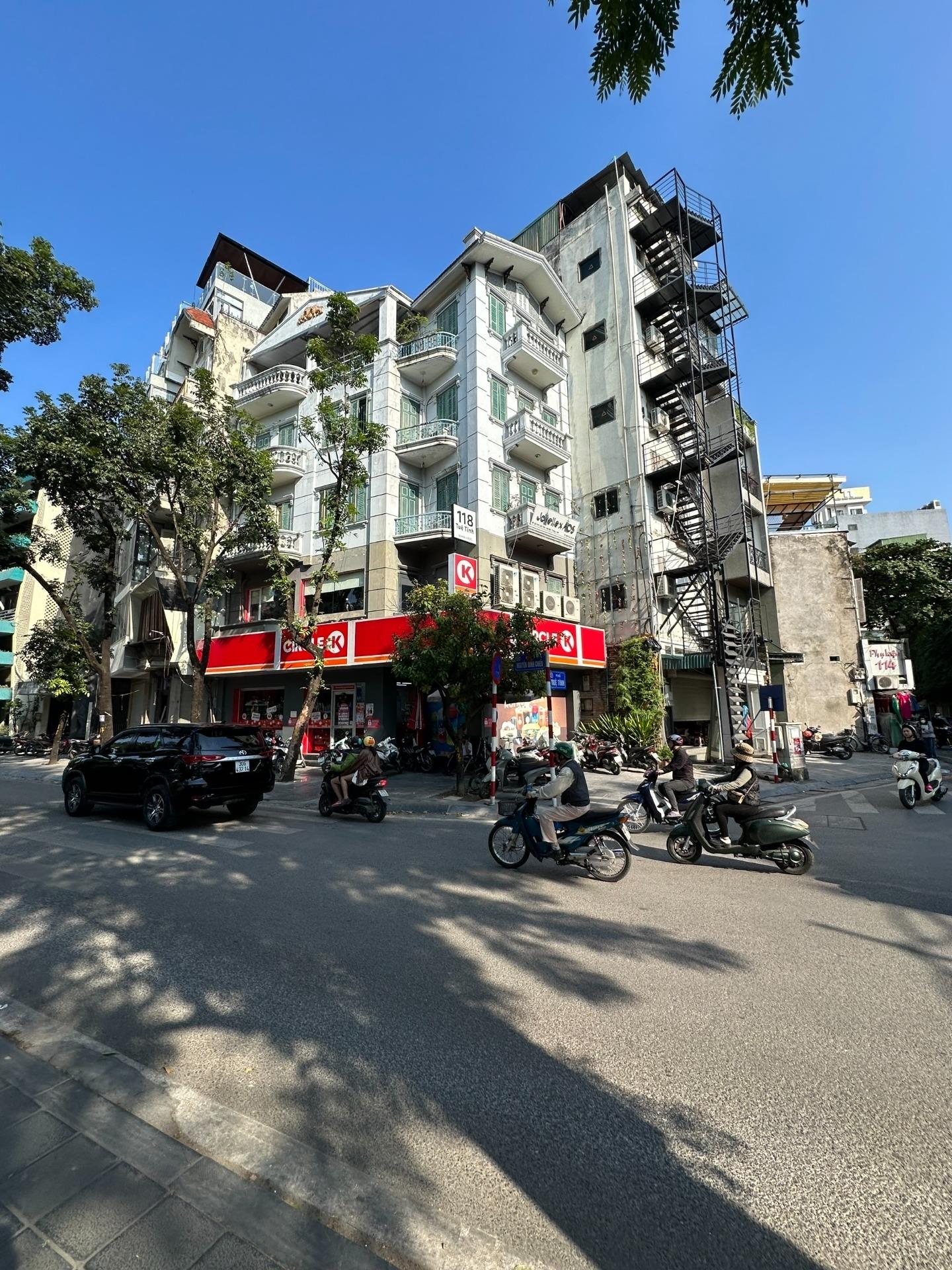 Cần cho thuê gấp nhà mặt phố đẹp tại Phường Nguyễn Du - Hai Bà Trưng, 70 m2, giá 25 tr/tháng