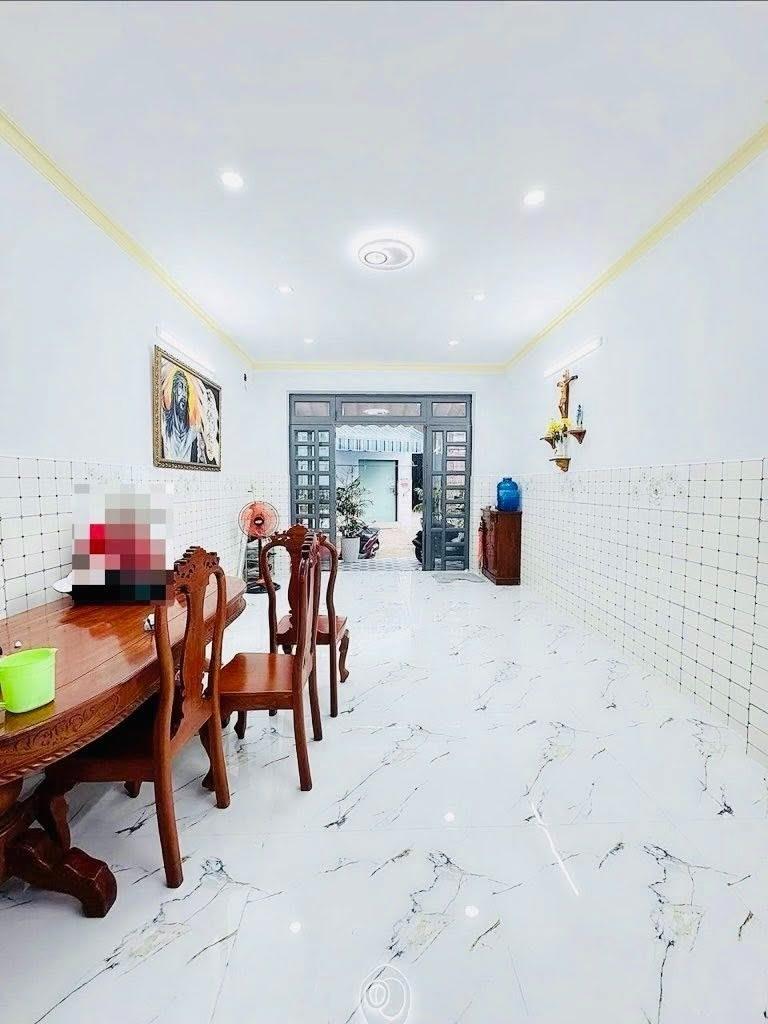 Cần bán gấp bán nhanh nhà đẹp 56 m2 tại Đường Bến Vân Đồn - 2 - Quận 4, giá 1,09 tỷ