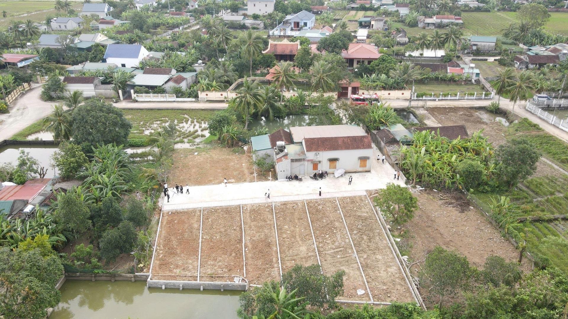 Chuyển nhượng lô đất 100 m2 tại Xã Văn Sơn - Triệu Sơn - Thanh Hóa, giá 395 tr