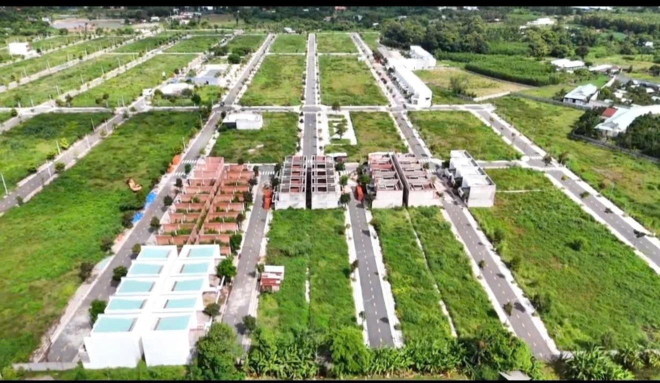 Sở hữu đất 293,29998779296875 m2 tại Xã Nghĩa Thành - Châu Đức - Bà Rịa Vũng Tàu, giá 1,95 tỷ