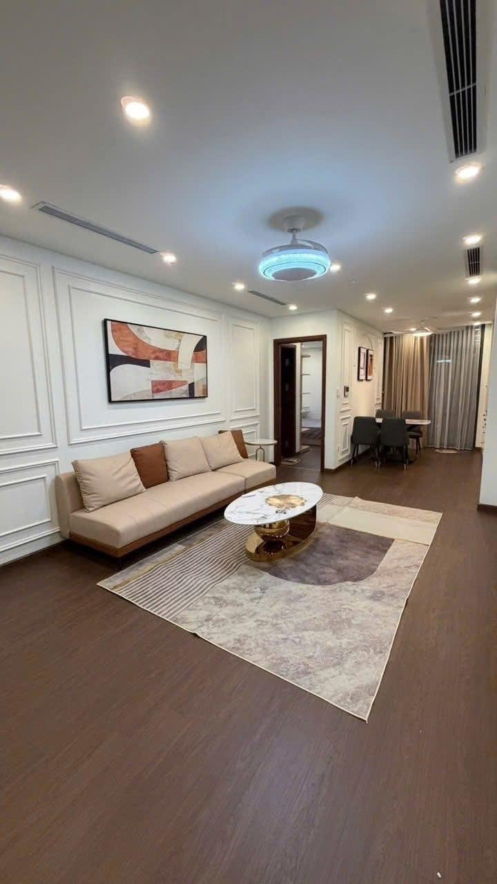 Cần bán nhanh nhà 95 m2, hướng Đông-Nam tại Đường Hoàng Văn Thụ - Phan Đình Phùng, giá 5,6 tỷ