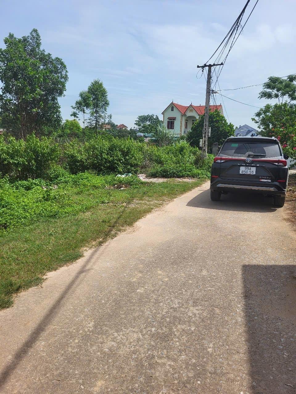 Bán nhanh lô đất 119 m2, hướng Đông-Nam tại Xã Lan Mẫu - Lục Nam - Bắc Giang, giá 920 tr