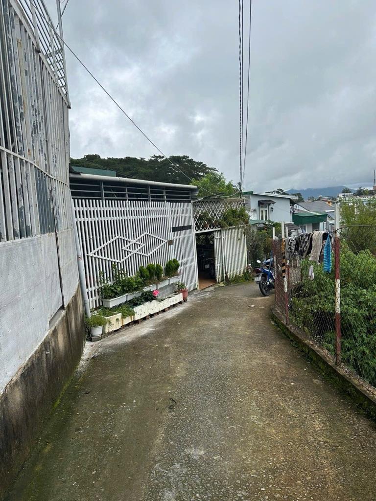 Chuyển nhượng nhà sổ riêng 94 m2 tại Đường Đồng Tâm - 4 - Đà Lạt - Lâm Đồng, giá 4,2 tỷ