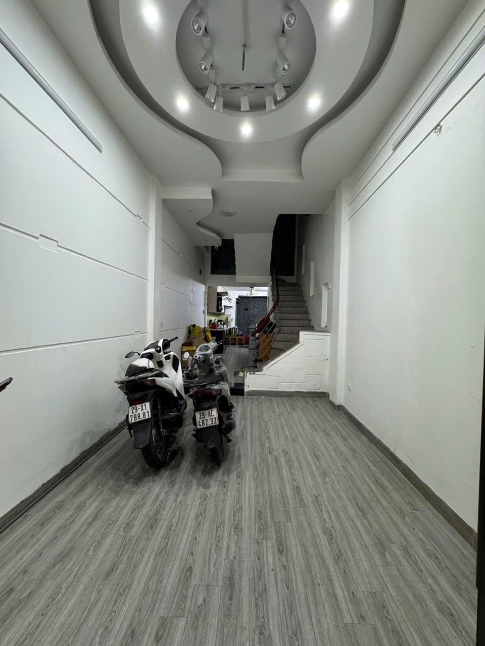 Cần cho thuê nhà sổ hồng riêng tại Quận Đống Đa - Hà Nội, 50 m2, giá 40 triệu/tháng