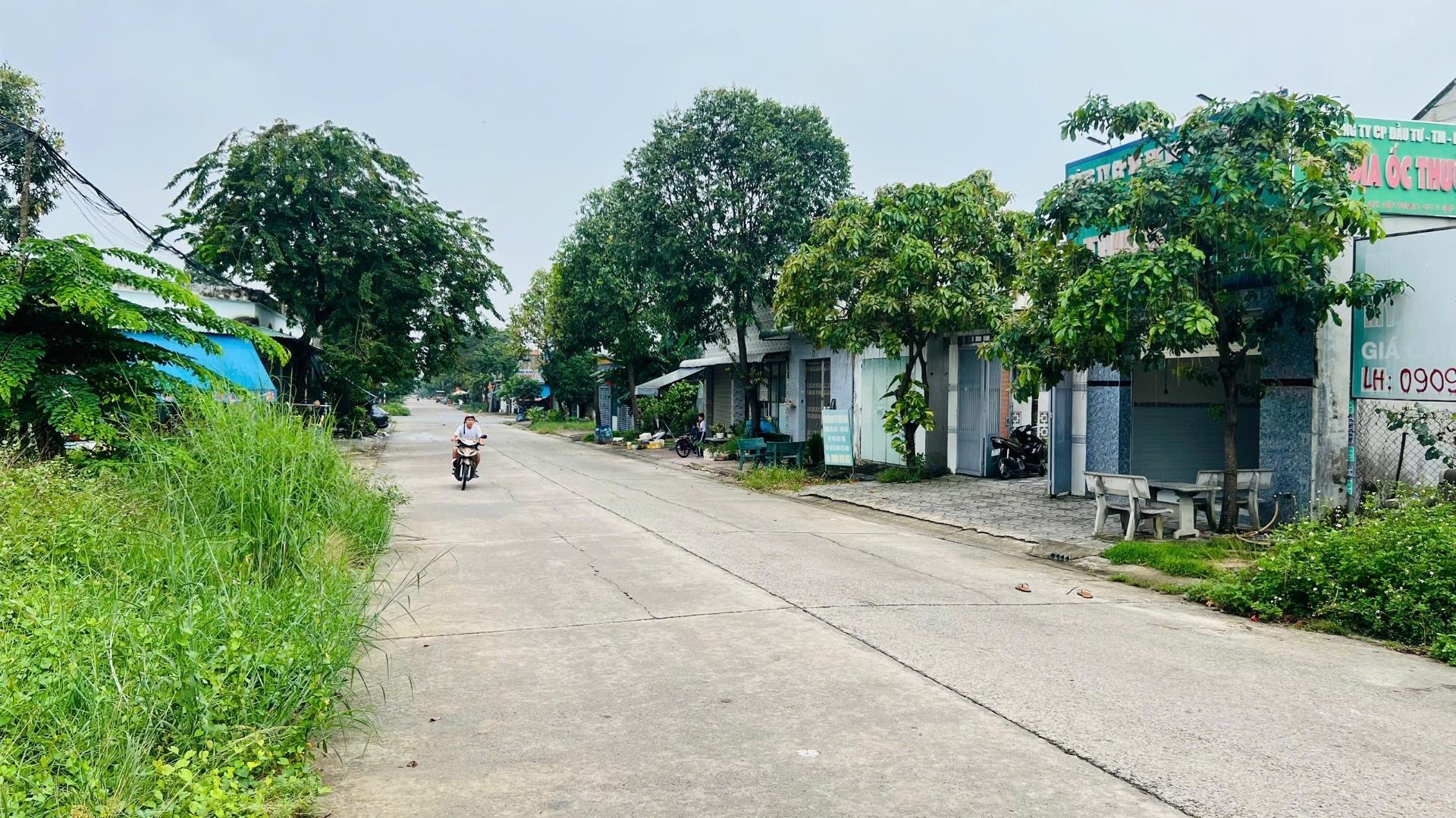 Cần bán mảnh đất 300 m2, hướng Đông tại Đường DL16 - Thới Hòa - Bến Cát - Bình Dương, giá 4,4 tỷ