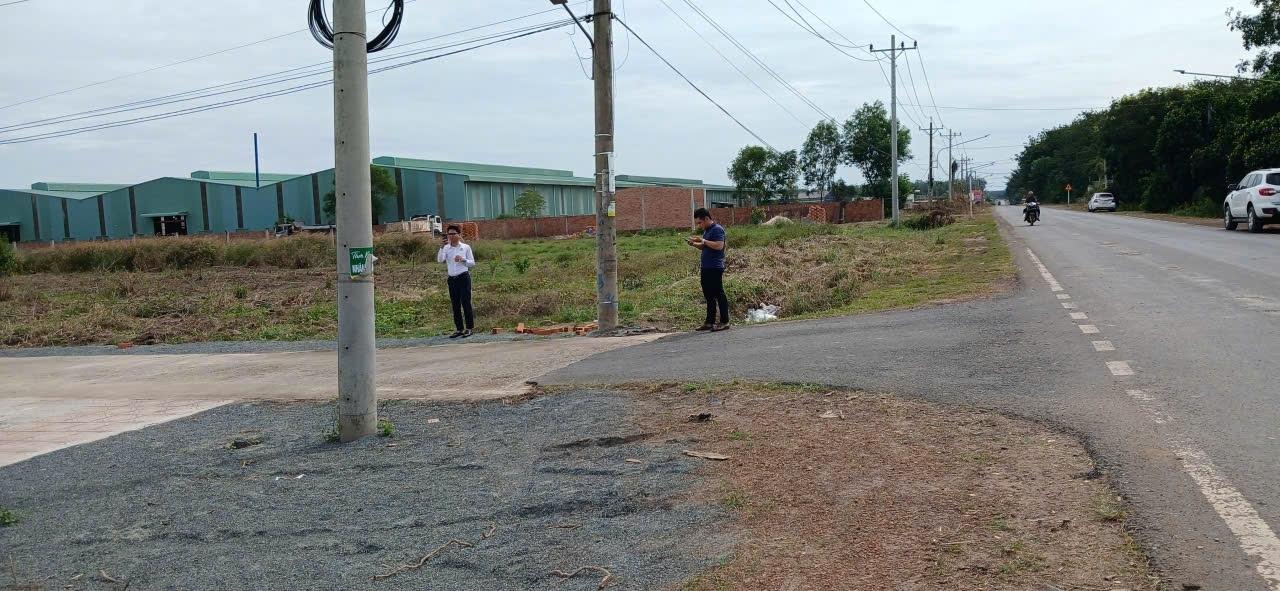 Sở hữu ngay lô đất sổ riêng 180 m2 tại Xã Minh Lập - Chơn Thành - Bình Phước, giá 390 triệu