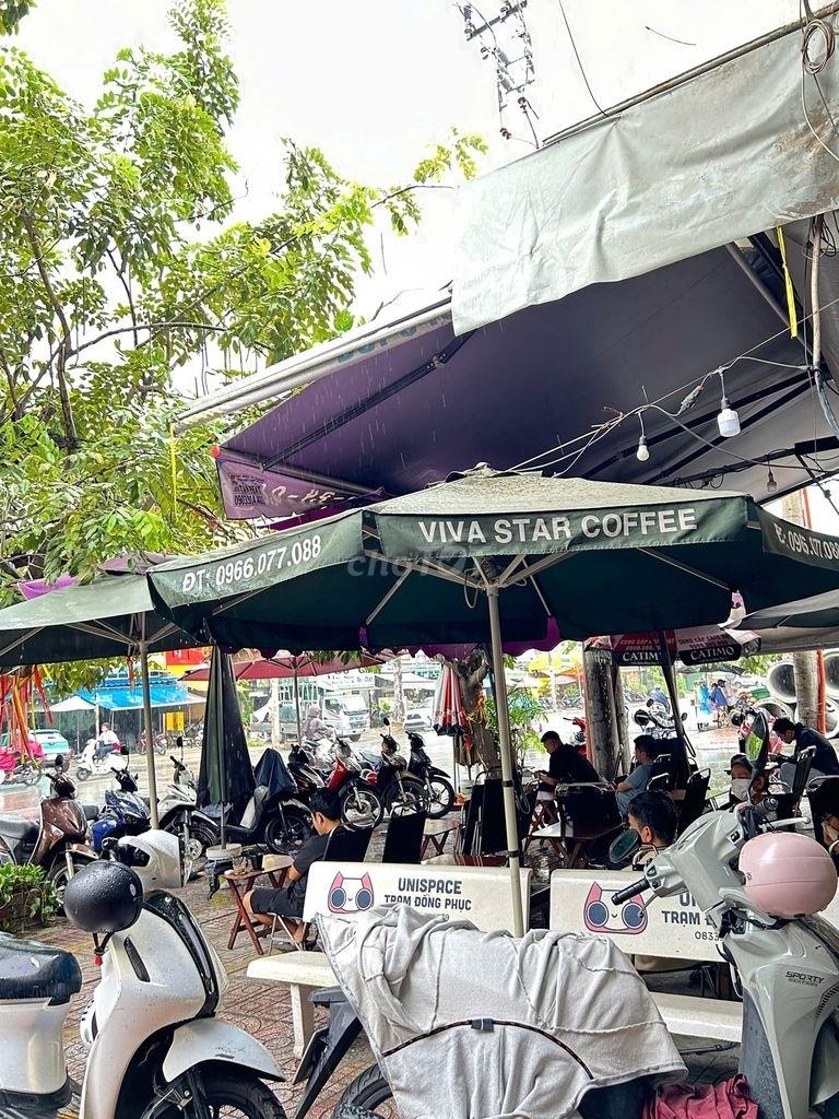 Cho thuê mặt bằng phía trước bán xe đẩy đồ ăn