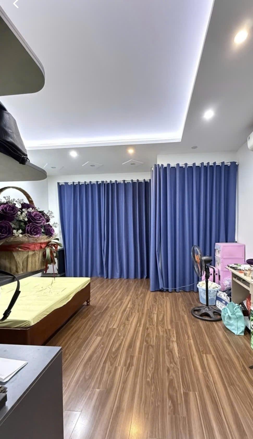 Sở hữu nhà riêng sổ đỏ 63 m2 tại Đường Tự Khoát - Ngũ Hiệp - Thanh Trì - Hà Nội, giá 9,85 tỷ