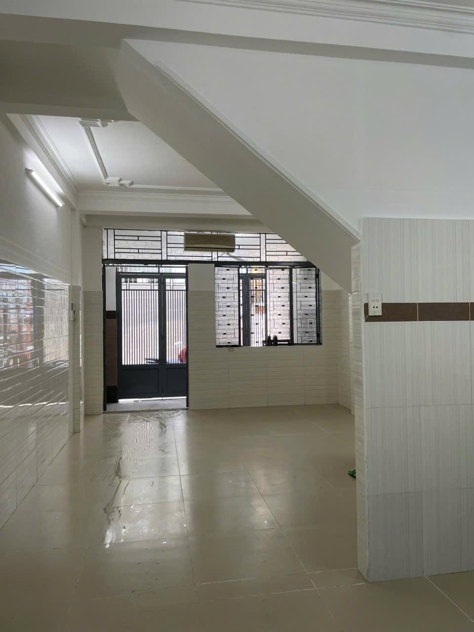 Cần bán nhanh nhà đẹp 45 m2, hướng Tây-Nam tại Đường Phan Xích Long - 2 - Phú Nhuận, giá 7,6 tỷ