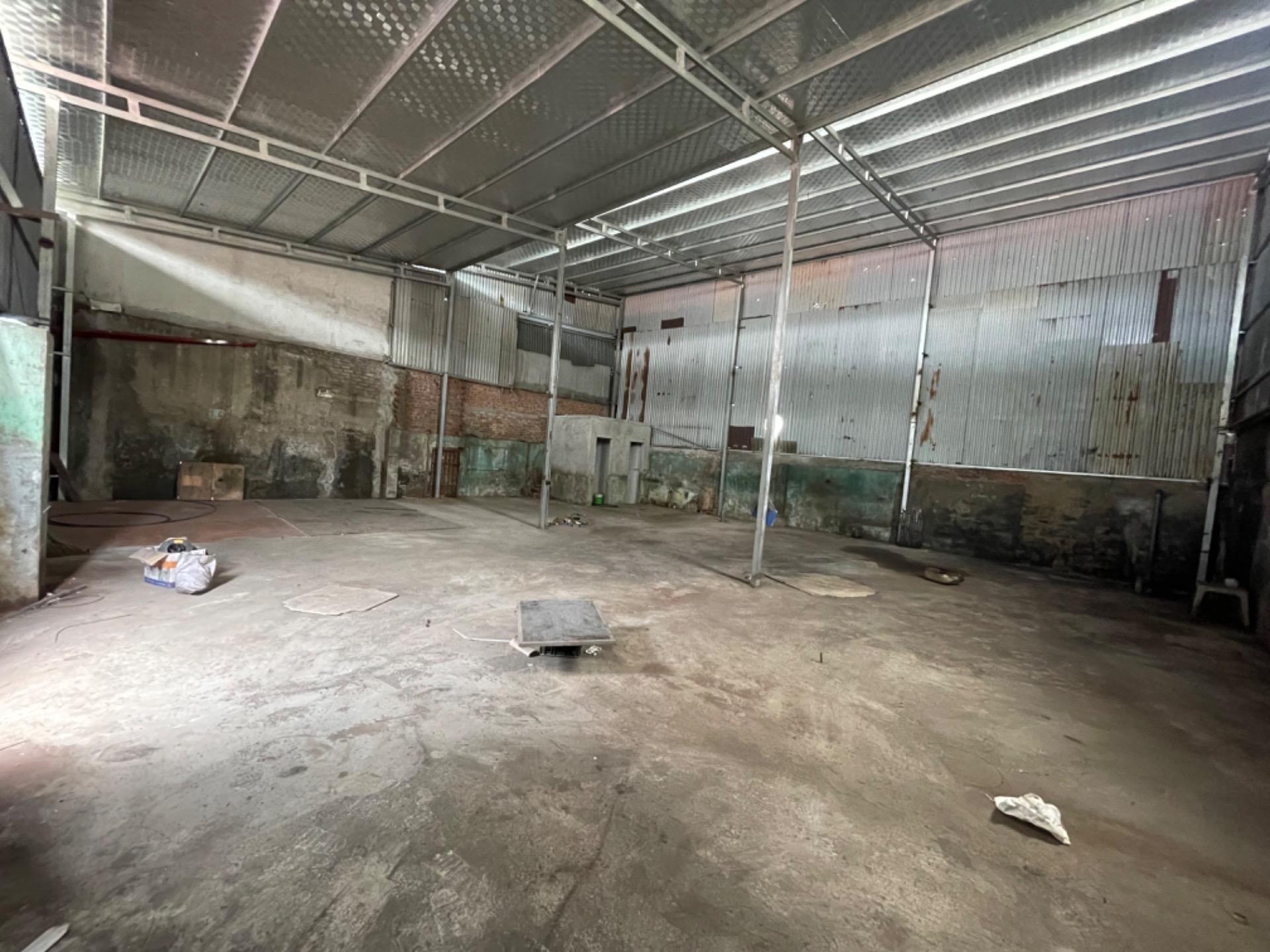 Chính chủ cho thuê kho xưởng 203m2 điện 3 pha gần đường Tam Trinh Hoàng Mai Hà Nội