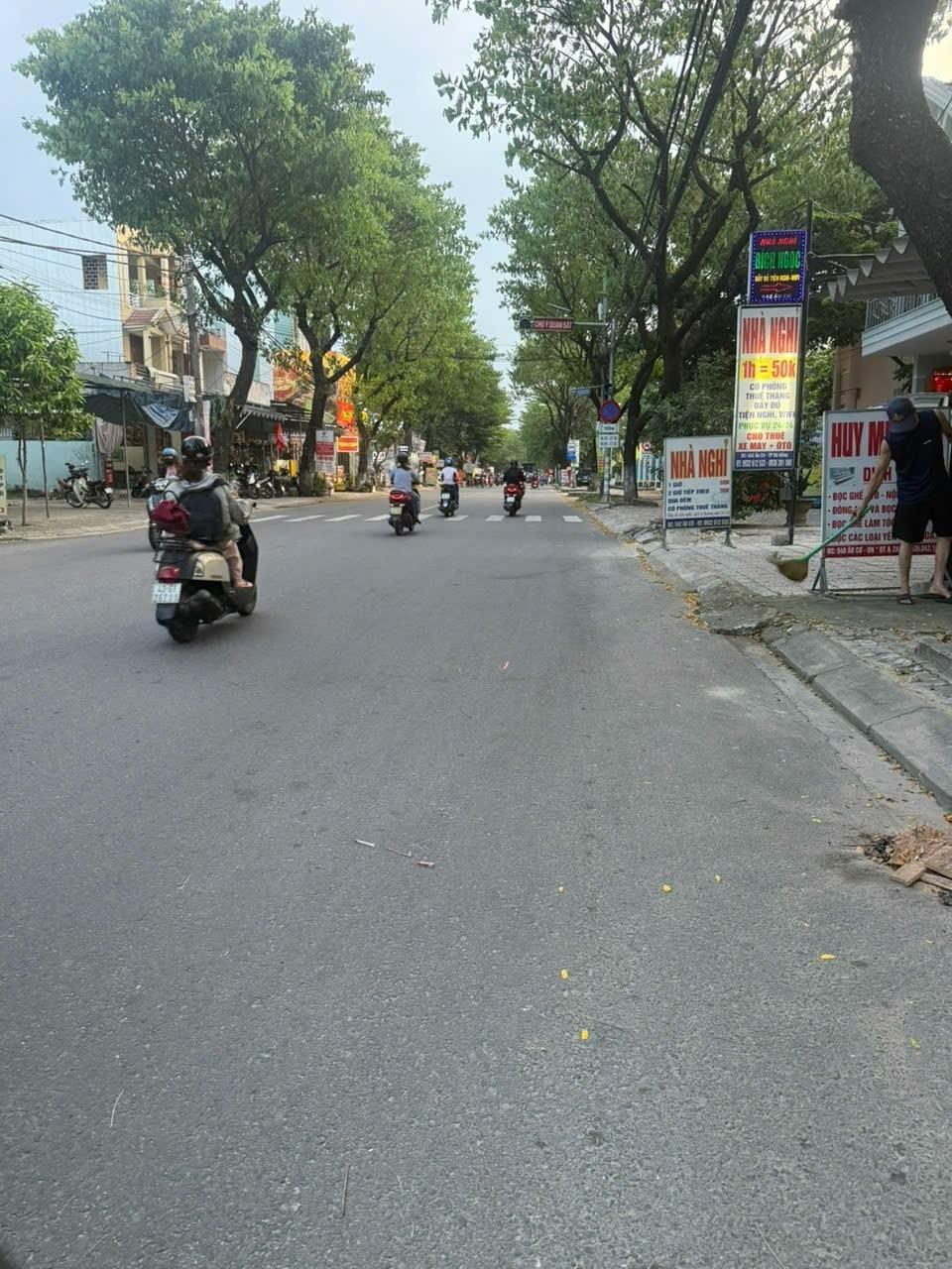 Bán gấp nhà riêng sổ đỏ 111 m2, hướng Tây-Nam tại Đường Âu Cơ - Liên Chiểu, giá 6,5 tỷ