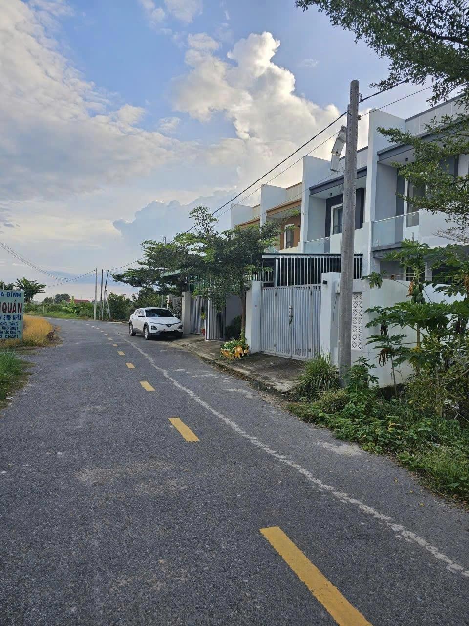 Sở hữu nhà mặt phố 110 m2, hướng Đông-Bắc tại Đường 785 - Bình Minh, giá 1,4 tỷ