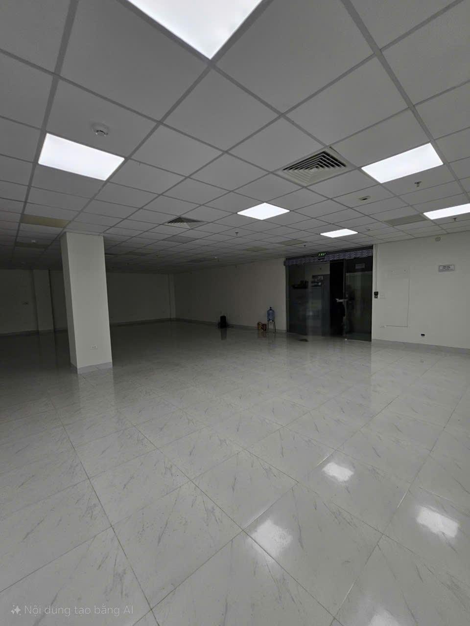 Cho thuê sàn văn phòng khu đấu giá Vạn phúc, sàn xây dựng 260 m2/tầng, mặt tiền 12m