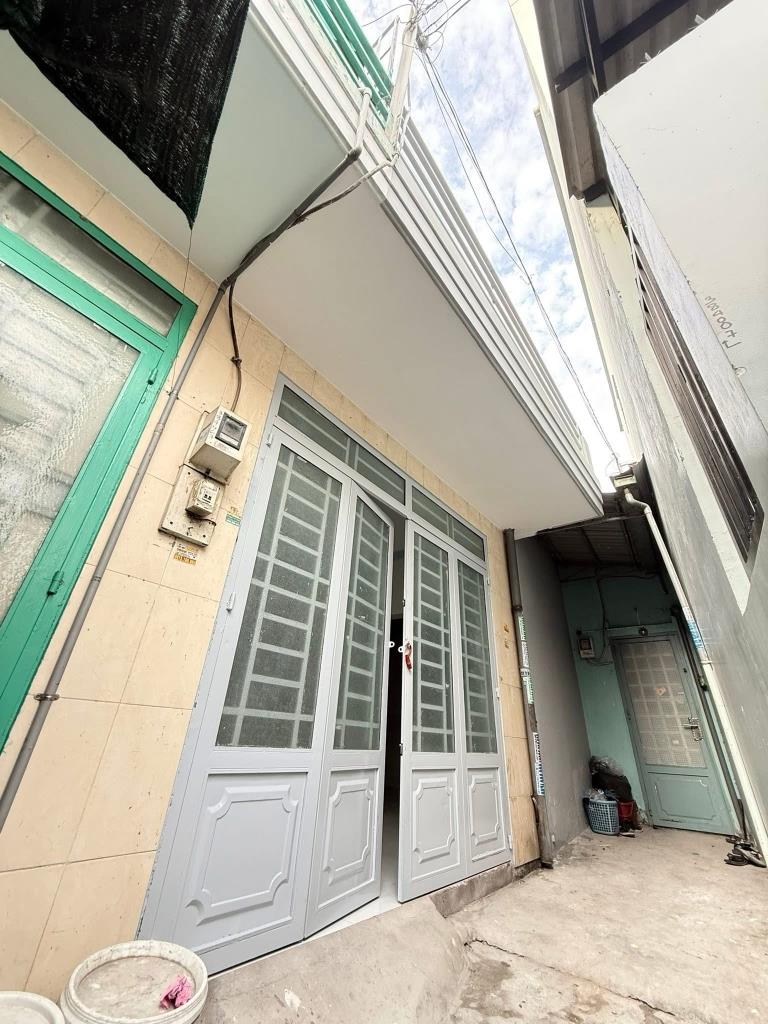 Cần bán gấp nhà sổ riêng 36 m2 tại Xã Tân Xuân - Hóc Môn - TP Hồ Chí Minh, giá 1,48 tỷ