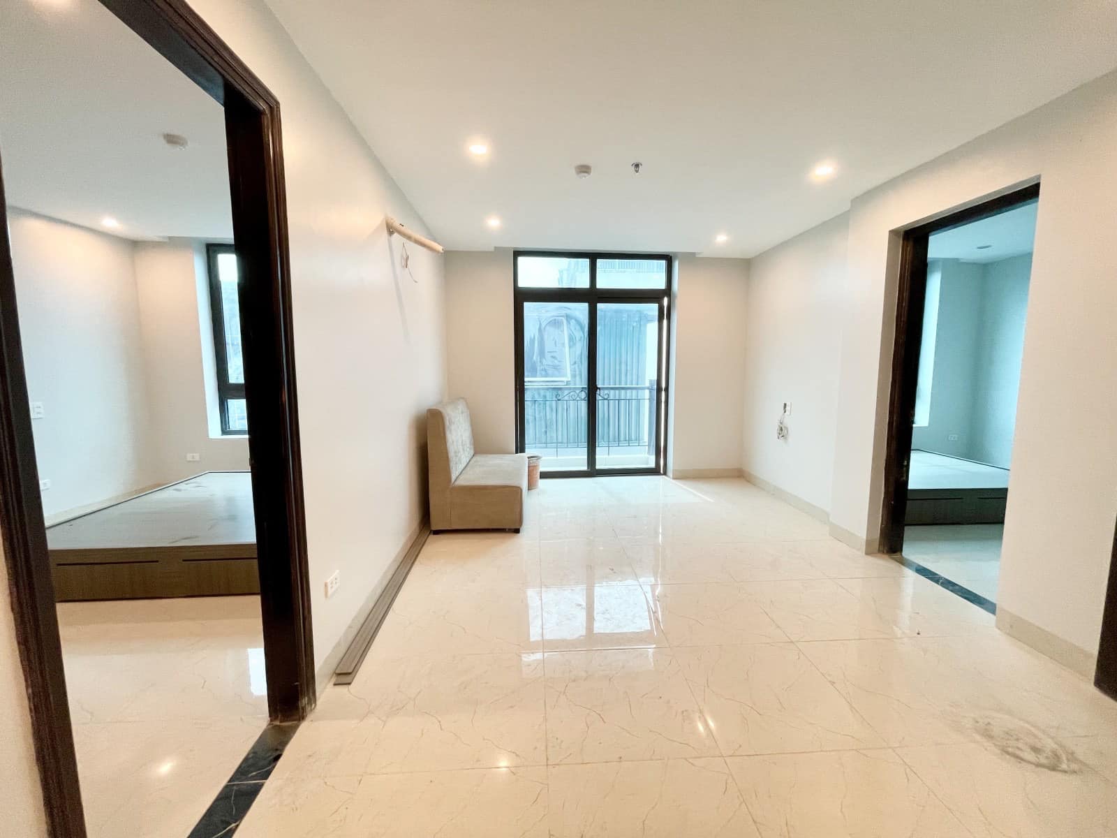 Chính chủ bán gấp Mặt phố Hàng Khoai giá 31 tỷ, 25mx5 tầng, Hè rộng 3m