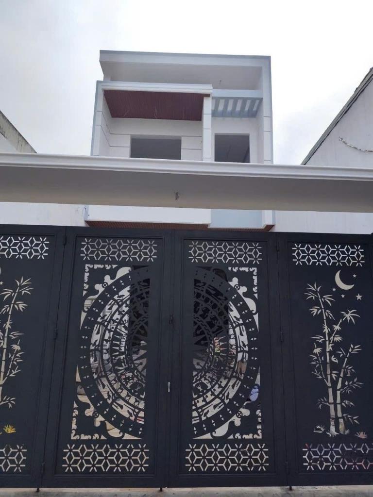 Cần bán gấp nhà 2 tầng, 103 m2, mặt tiền 5m tại Phường Bình Hòa - Thuận An, giá 4,85 tỷ