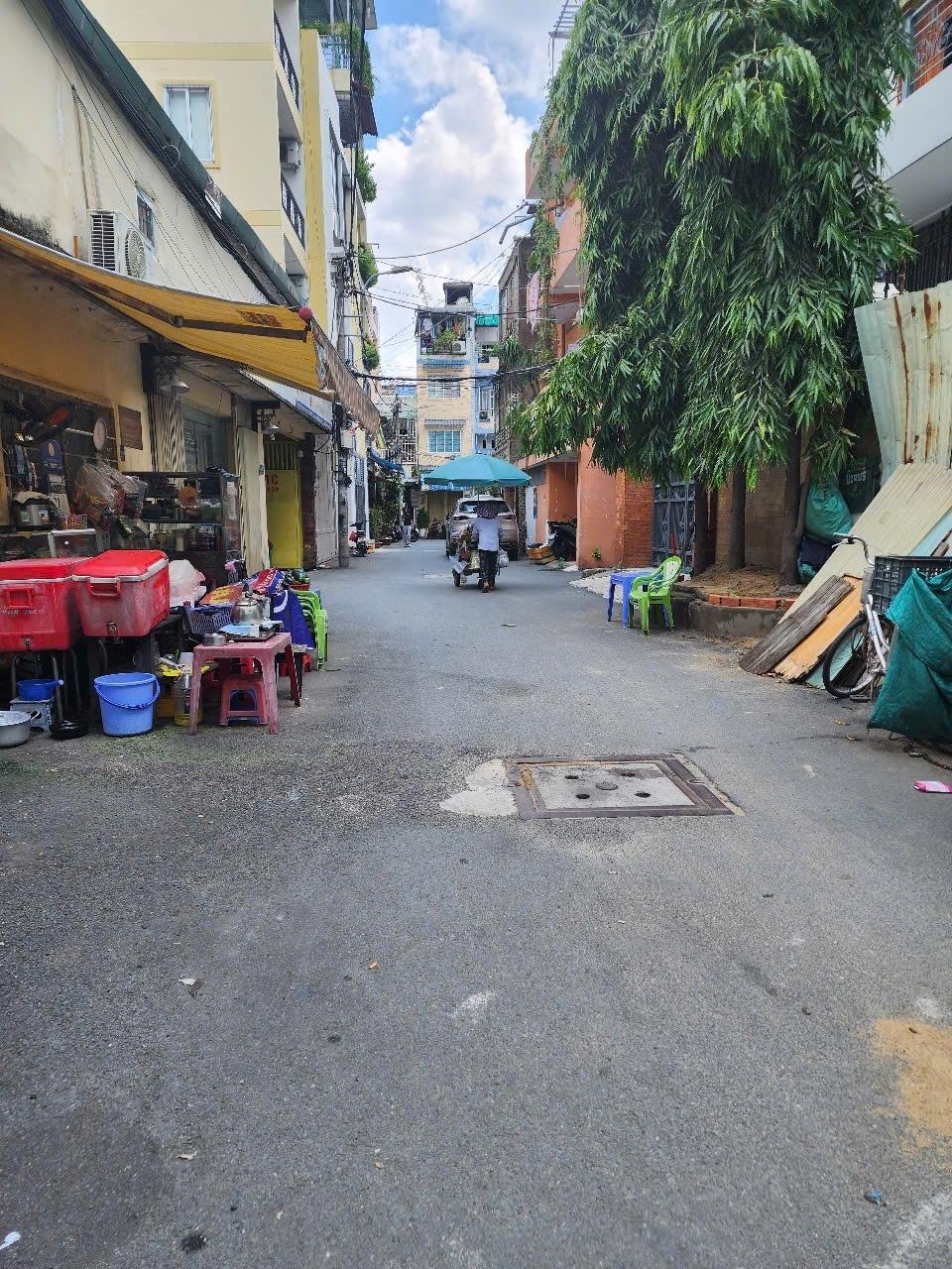 Chuyển nhượng nhà 12 m2, hướng Đông-Bắc tại Đường Trần Đình Xu - Cầu Kho - Quận 1, giá 2,25 tỷ