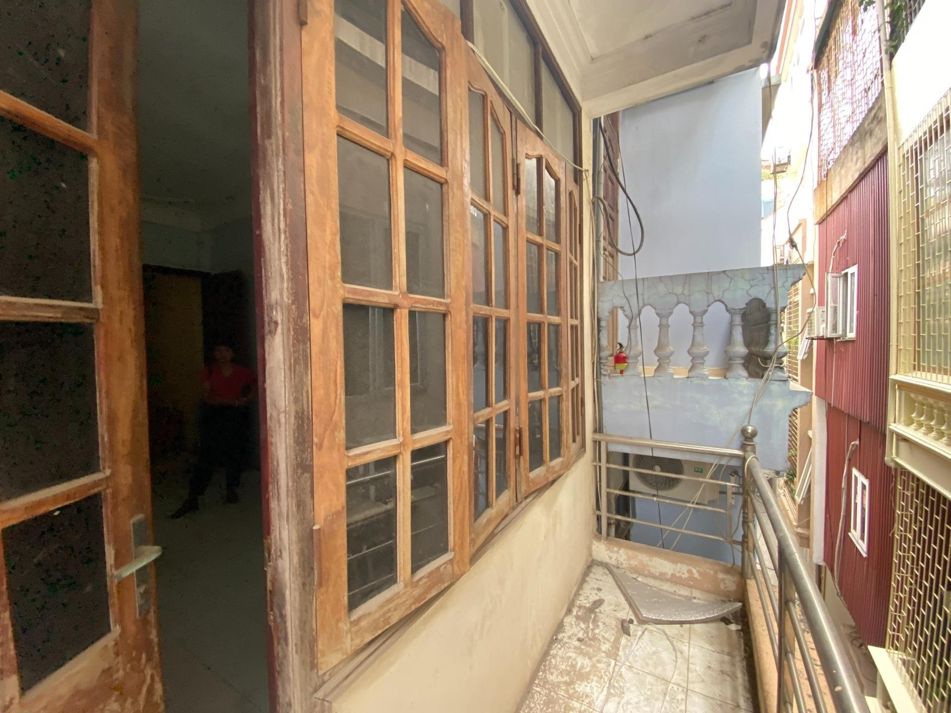 Cần cho thuê nhà sổ hồng riêng tại Đường 800A - Nghĩa Đô - Cầu Giấy, 180 m2, giá 14 triệu/tháng