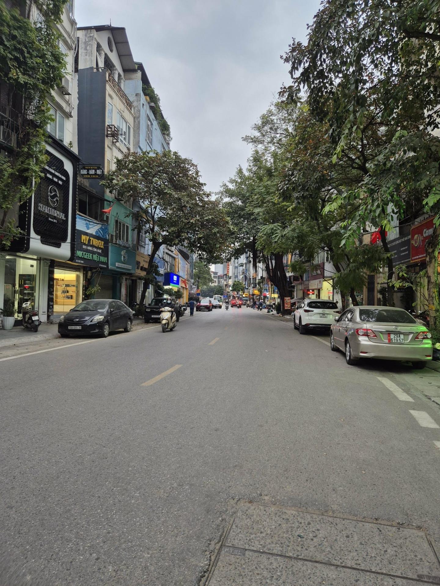 Cần bán căn nhà đẹp 40 m2 tại Phố Phố Vọng - Đồng Tâm - Hai Bà Trưng - Hà Nội, giá 14 tỷ