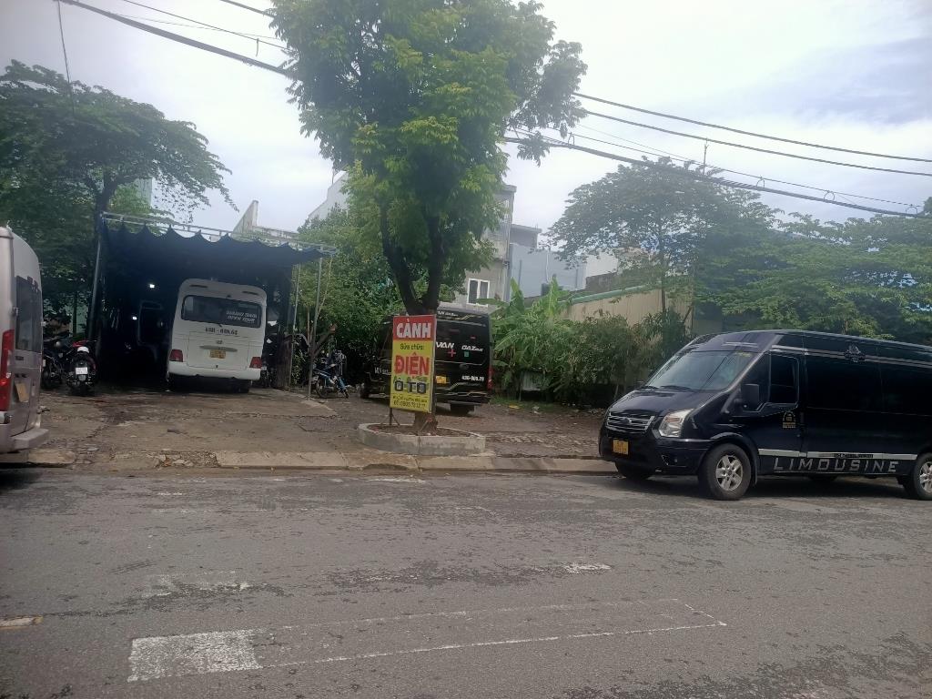 Cần bán ngay lô đất 110 m2, mặt tiền 5m, hướng Đông-Nam tại Liên Chiểu - Đà Nẵng, giá 5,9 tỷ