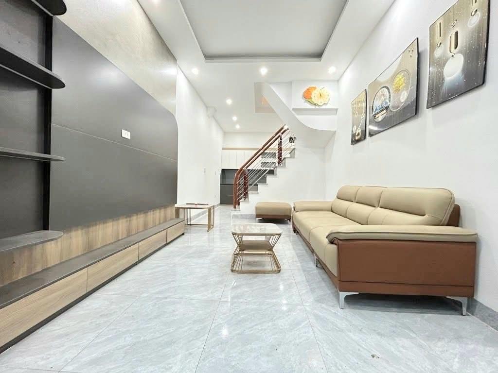 Cần bán gấp bán nhanh căn nhà 43 m2 tại Phố Lê Thanh Nghị - Bách Khoa - Hai Bà Trưng, giá 10,5 tỷ