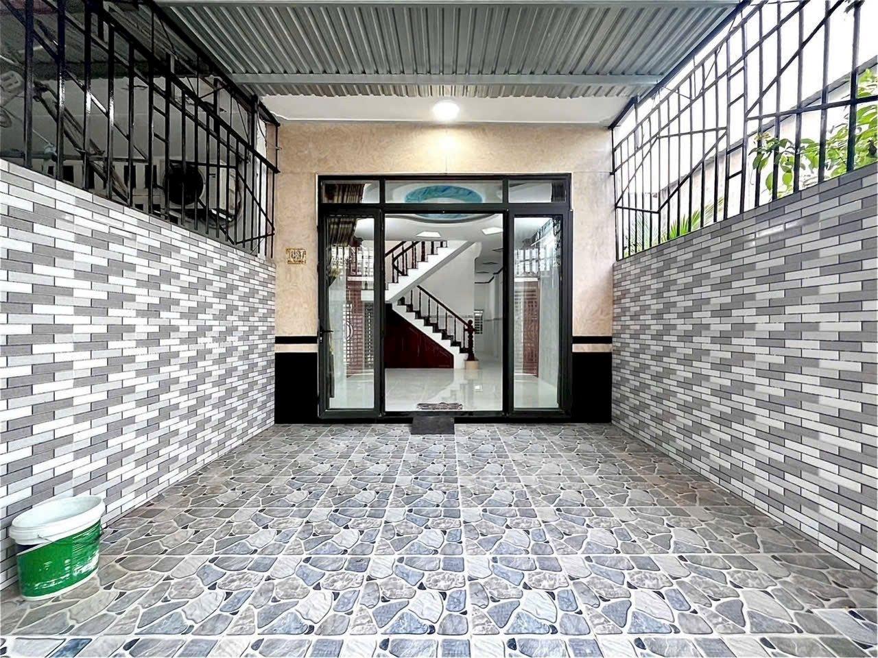 Cần bán ngay nhà đất 94 m2 tại Đường Song Hành 22 - Trung Chánh - Hóc Môn, giá 0,95 triệu