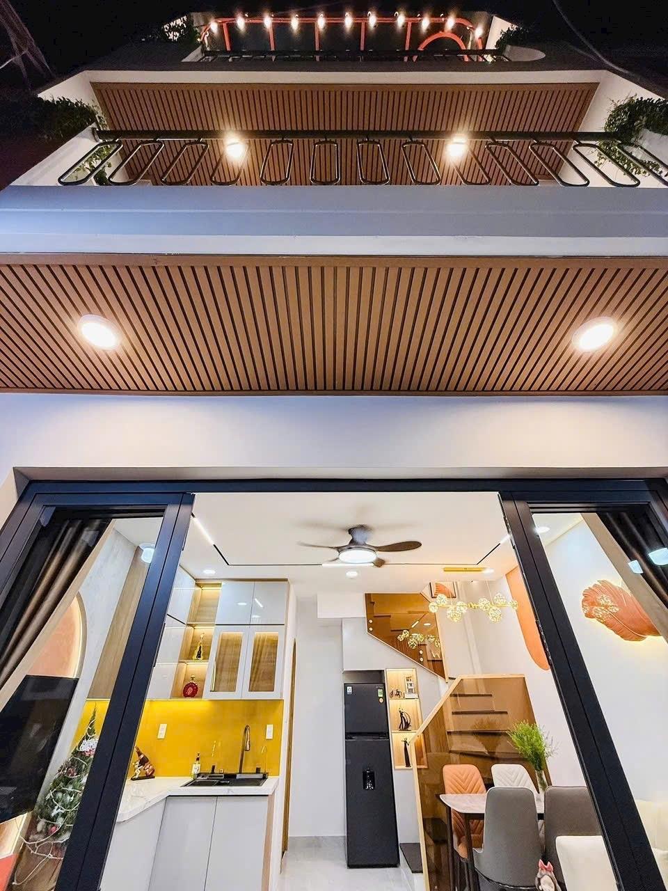 Cần bán ngay nhà riêng sổ đỏ 23 m2, hướng Bắc tại Đường Đinh Bộ Lĩnh - Bình Thạnh, giá 5,28 tỷ