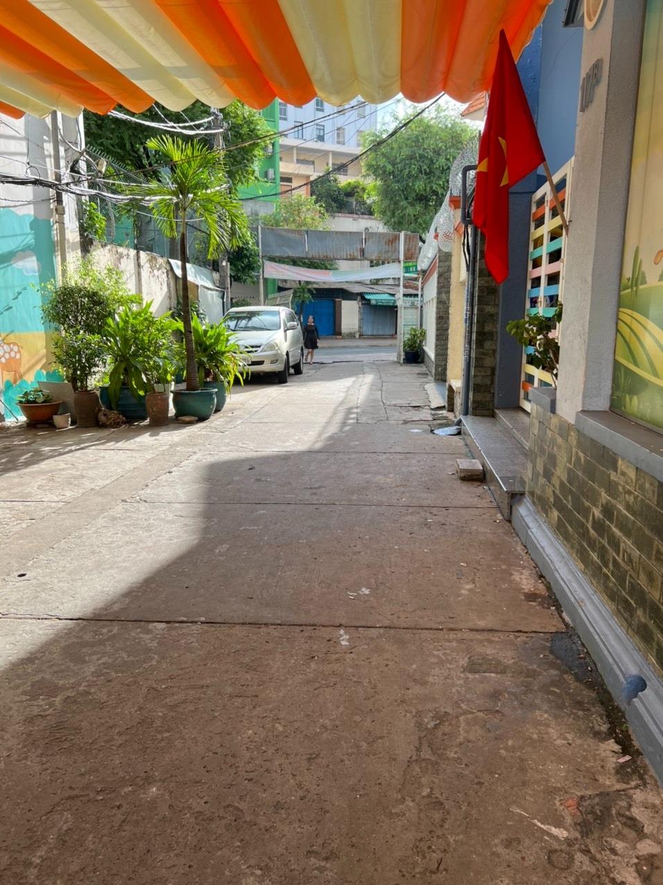 Bán nhà lk 204 m2, giá 52 tỷ tại Phố Bà Huyện Thanh Quan - Quận 3 - TP Hồ Chí Minh