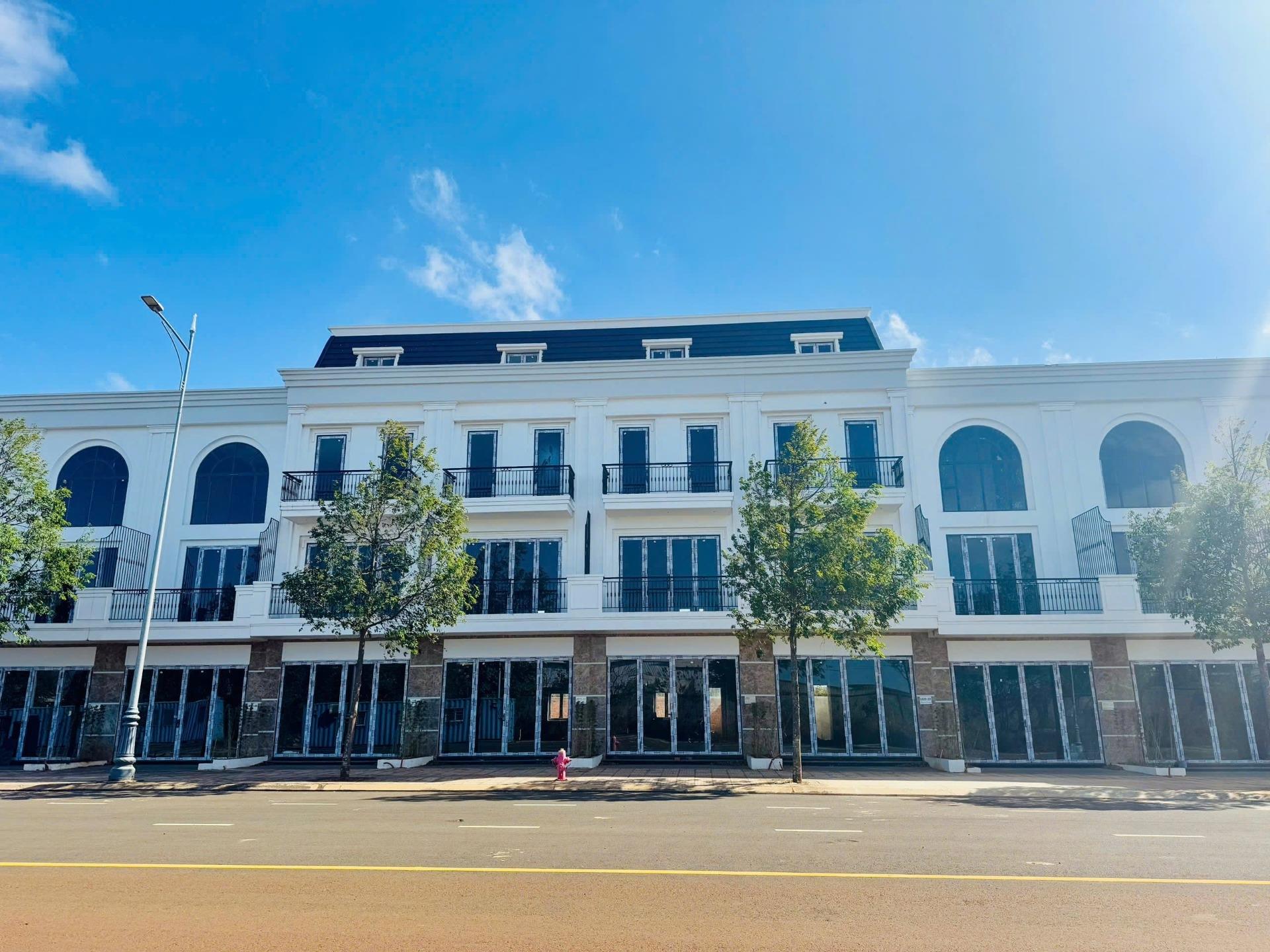 Bán nhanh nhà lk 100 m2, giá 7,03 tỷ tại Đường Hà Huy Tập - Tân An - Buôn Ma Thuột - Đắk Lắk