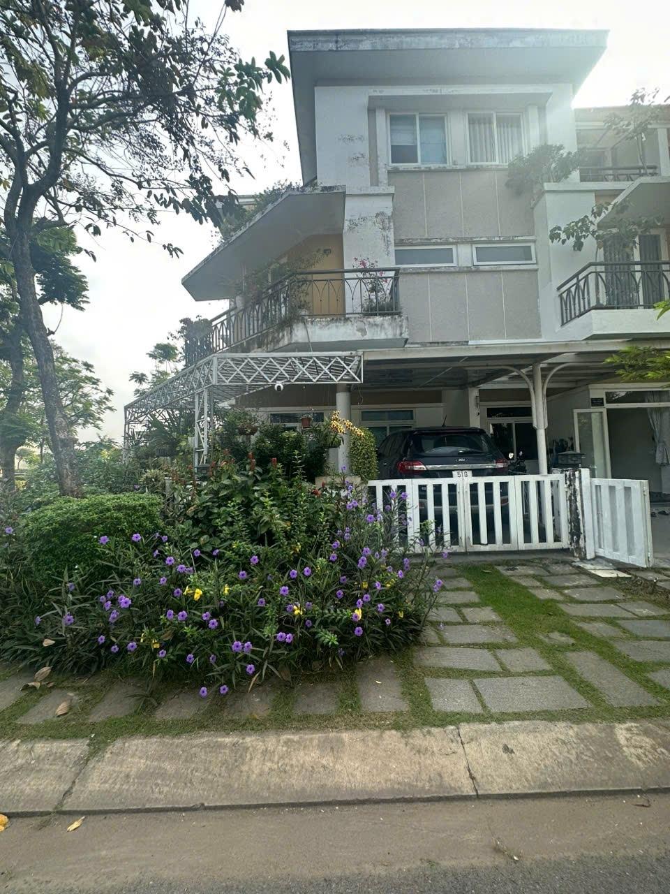 Cần bán ngay căn nhà mặt phố 175 m2, hướng Tây-Bắc tại Xã Phong Phú - Bình Chánh, giá 16 tỷ