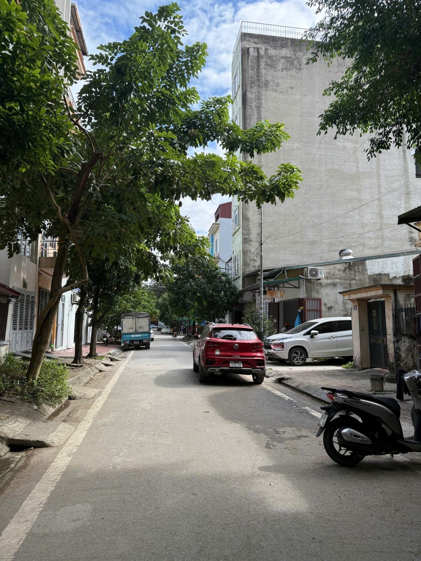 Sở hữu đất 107 m2 tại Đường Tam Trinh - Yên Sở - Hoàng Mai - Hà Nội, giá 33,8 tỷ